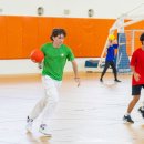 House teams clashed on the handball court 이미지