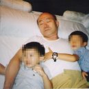 전두환 손자, 가족 사진 올리고 비난… 전재용 “아들 많이 아프다” 이미지