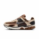 1553 | 나이키 줌 보메로 5 M HF1553-202 | 데님에 배색 패널이 층층이 보이는 스니커즈