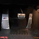 BMW F10 5시리즈 M타입 알루미늄 페달 작업 (520DF10배기F10머플러520D머플러워크인피코HIDF10520D앰비언트F10 520DM5바디킷F10520D광각미러F10520DM5휠255 이미지
