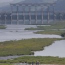 Suspected N Korean dam release forces S Koreans to evacuate holiday spot 이미지