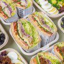 샌드위치와 런치메뉴 이미지