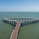 해상공원 분수대 위 이미지