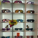 푸른안경 이미지