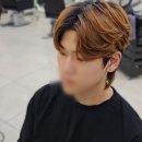 남자의 우아함을 극대화하는 '리프컷+아이롱펌'의 정석, 털어 말리기만 하세요!│덕천동 미용실
