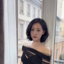 밀라노헤어컬렉션 - 부천시 오정구 | 김지원 불가리 밀라노 단발, 앤 해서웨이 옆에서도 압도한 그날의 룩