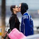 <b>벨라</b> 하디드 근황, 남친 마크 캘먼과 헤어지고 라임병 치료중