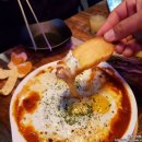 윤배살롱 이미지