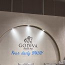 더 아이스크림 | 고디바베이커리 더현대서울점 후기 / 소라빵 / 아이스크림 / 추천 / 주차 / 위치 / 음료