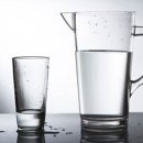 물을 많이 마시면 신장 건강에 매우 해롭습니다. 이미지