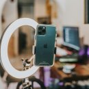 스마트폰으로 시작하는 브이로그 제작 이미지