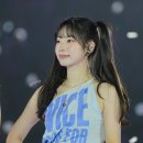 초미녀 그룹 트와이스의 최근 콘서트 직찍 이미지