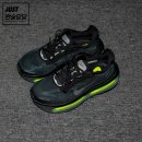 볼트컴퍼니 | 나이키 [보메로 프리미엄] 슈퍼 트레이너 러닝화 블랙 볼트 컬러