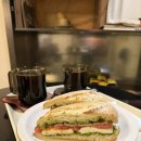 Happy 애견샵 | 켑트 베이커스 시지 샌드위치 맛집 힙한 분위기는 덤