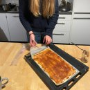 필살균 | 포근한 일상들 : 우트렉에서에 1.5주년, Sinterklaas 그리고 첫눈❄️