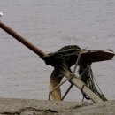 포구와 목선 이미지