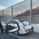 작년 휴가철때 일어난 영동고속도로 안타까운 사고입니다. 이미지