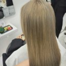 펠리시티2차 | 탈색 1회로 애쉬빛 가득한 베이지 염색 후기｜수험생 할인 이벤트로 분위기 확 바뀐 사례