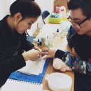 그녀는네일중 이미지