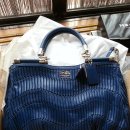 코치 가방 및 <b>스와들</b><b>디자인</b> 블랭킷