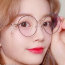 안경을 찾는 사람들 이미지