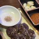"족발인데 잡내가 없어" 쯔양도 반한 성수족발 맛집, 권식족발 불족반족 후기