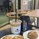 고품격커피공장 | 교대 카페 고품격커피공장 서초교대점 미트파이 맛집