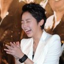 박장대소