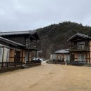 대구펜션 목수의 집 | 대구 팔공산 숙소 황토방 찜질방 독채 족구장 수영장 단체 펜션 목수의 집 자작나무방