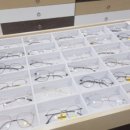 교내안경 이미지