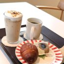 872 | 울진 덕구온천 근처 카페872 어디 갈까 고민이라면? 크림라떼·소금빵 솔직 후기