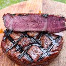 좋은 스테이크를 위한 Grill Grates는 매우 중요하다 이미지