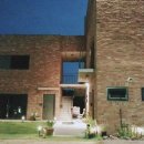 오소록한 벽돌집 이미지