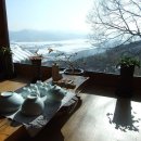 산사 찻집에서 이미지