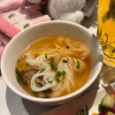 란여인숙 | 유진이보러 혼자 싱가폴갔다가 혼자 또 프라하를 간다고? (제베원 here&amp;now 싱가폴 투어, 유진이의 수능...