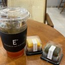 범일커피 | 에센스커피 부산범일점 캐모마일 아몬드 케이크 내돈내산 후기 부산카페