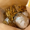올더파인 | [서울 여의도 더현대 맛집] 파이브가이즈 (내돈내산/솔직후기/메뉴설명/주문방법/위치/주말 웨이팅)