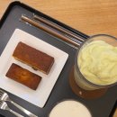 익산 카페맛집 텐퍼센트커피 익산모현도서관점 아인슈페너, 아보카도바나나, 버터바, 마들렌 후기