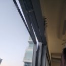 줌시티오피스텔 앞 인도 | 부산 창문 수리 정관 틀어져서 닫히지 않는 사례