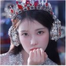 (주)스토니스타아우라 | 아이유, 변우석 ♥로맨스 이어 '겹경사'...9월 고양종합운동장 입성