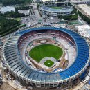 Korea , Seoul , Jamsil Stadium being converted into a baseball stadium 이미지