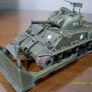 아카데미 1/35 M4A3 sherman 105mm howitzer &amp; M1 dozer blade 이미지