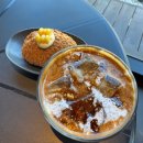 카페 툇마루 앞 | 강릉 흑임자커피 맛집 | 카페 툇마루 주말 오픈런 후기
