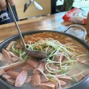 병장부대찌개와 찬 이미지
