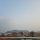 신원교 부근 | 예산시장으로 가다가 본 산성산