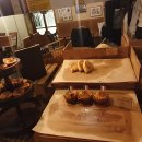 퍼피트리 | 디저트 리뷰] &#34;어글리퍼피(UGLY PUPPY) 압구정도산점...타르트, 치킨로제파이, 커피 등 4종 메뉴 시식 후기