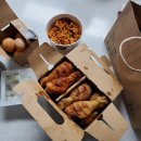 교촌치킨월영점 - 창원시 마산합포구 월영동로 1 | 교촌치킨 반반콤보, 퐁듀치즈볼, 닭갈비볶음밥 포장