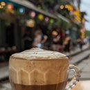 카페란(CAFE.RAN) | 하노이CC 라운딩과 기찻길 카페 투어 도심 골프와 이색 여행을 한 번에 즐긴 하루