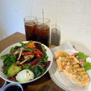 (주)팜투플러스 | 한옥 브런치 맛집 ‘팜투하녹’(스테이크 샐러드...모짜렐라 파니니) l 불친절한데 맛있기는 한 솔직후기