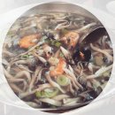 뽕잎동충하초해물칼국수